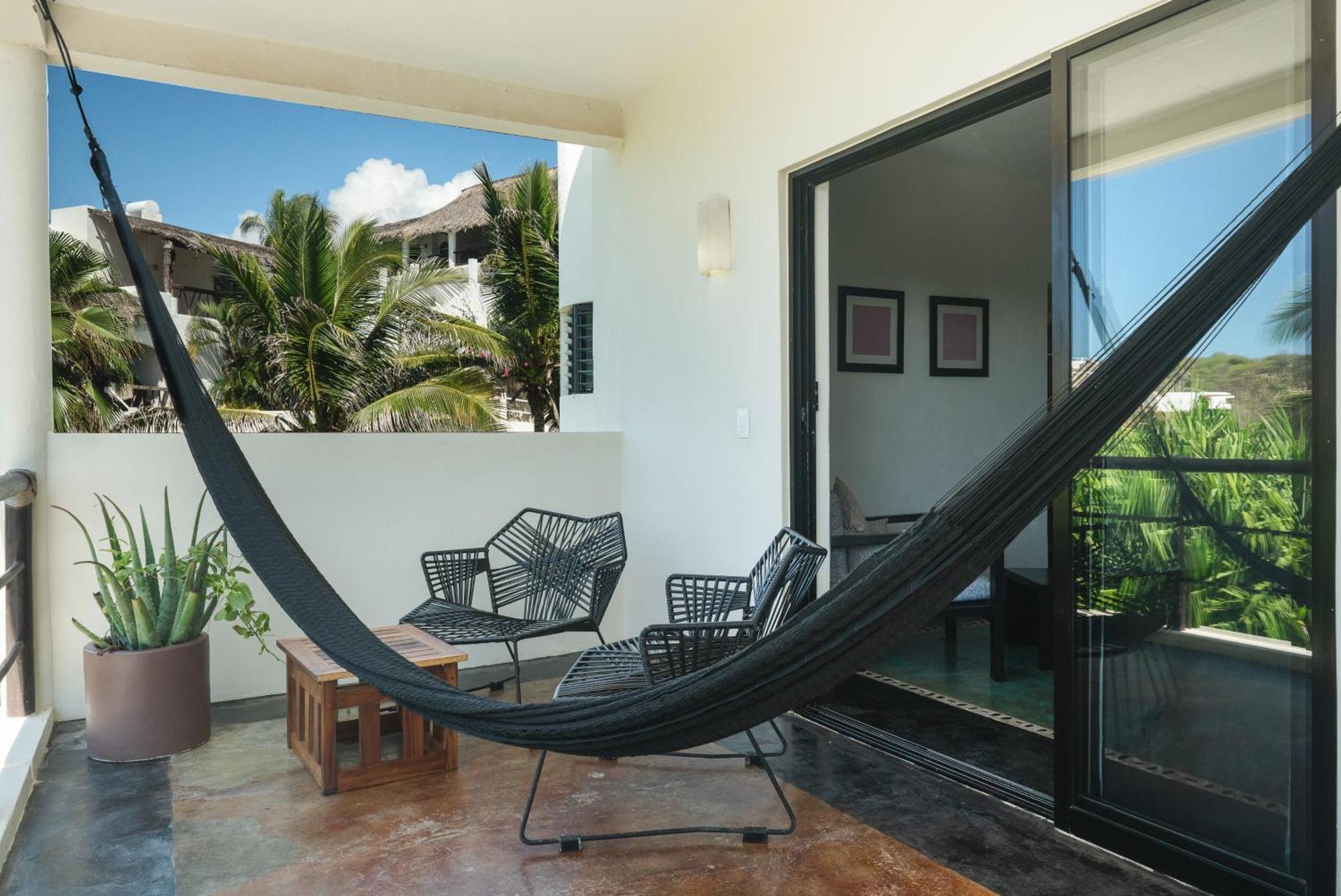 Manta Raya Hotel - Right On The Beach Cuatunalco المظهر الخارجي الصورة