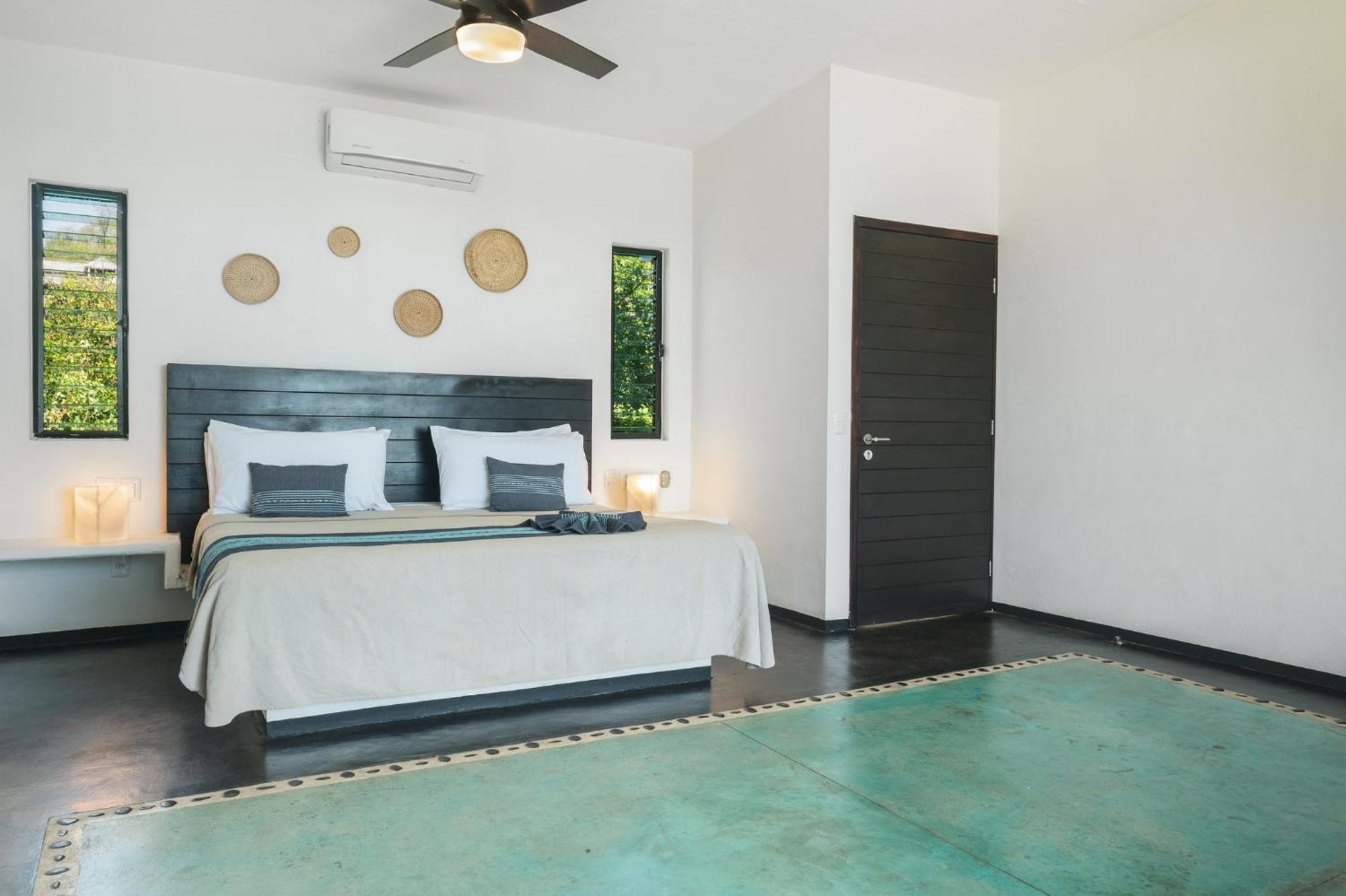Manta Raya Hotel - Right On The Beach Cuatunalco المظهر الخارجي الصورة