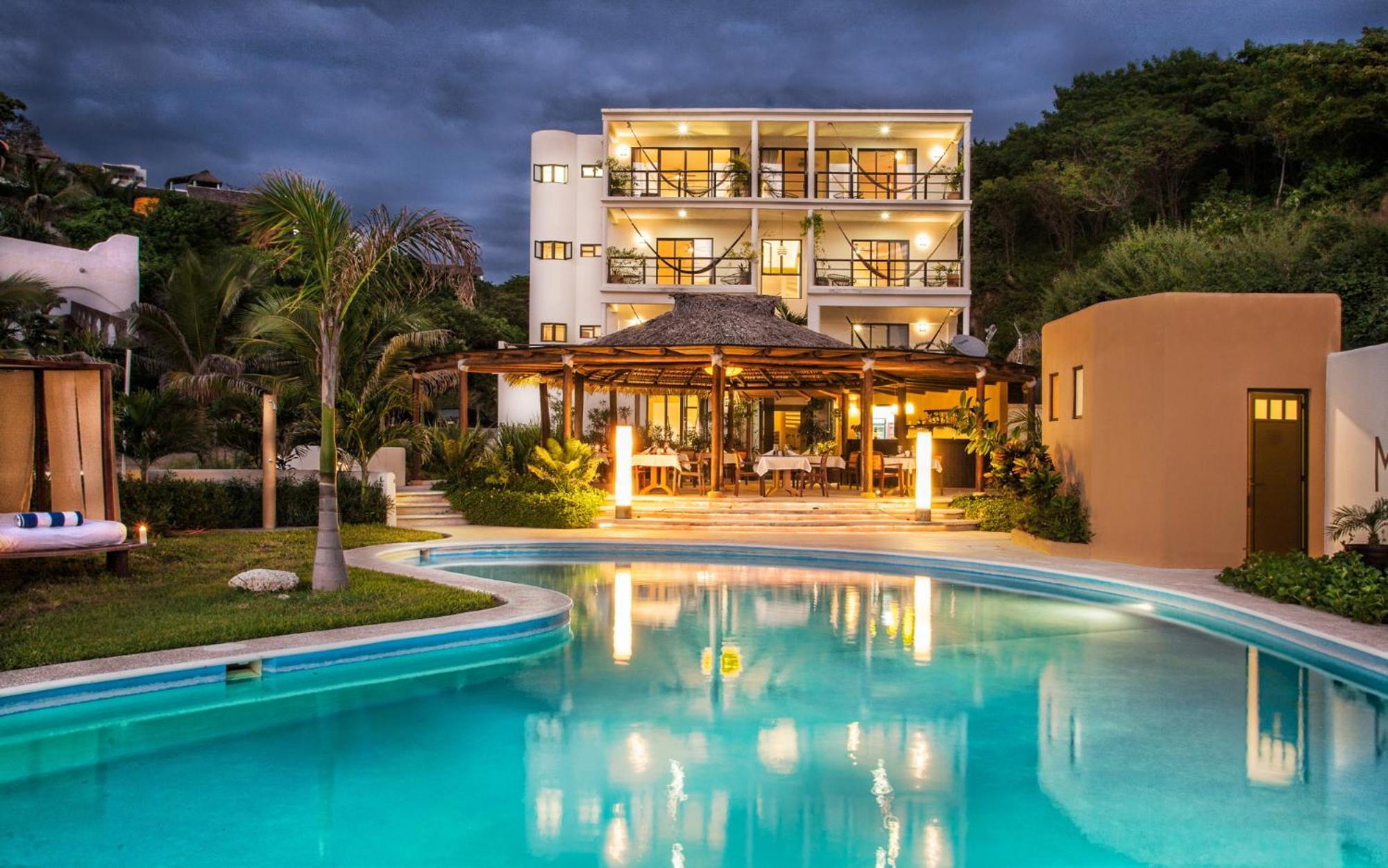 Manta Raya Hotel - Right On The Beach Cuatunalco المظهر الخارجي الصورة