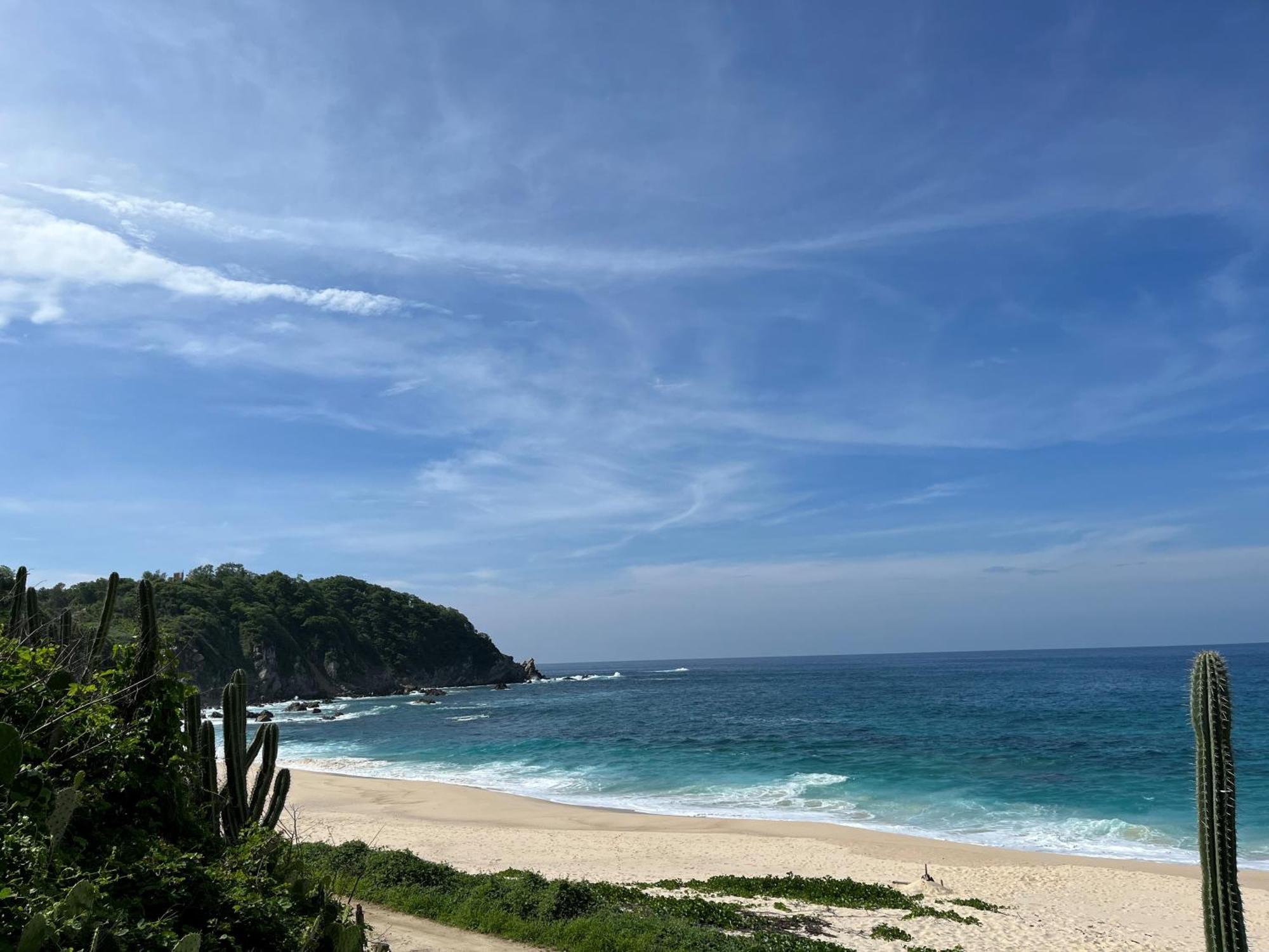 Manta Raya Hotel - Right On The Beach Cuatunalco المظهر الخارجي الصورة
