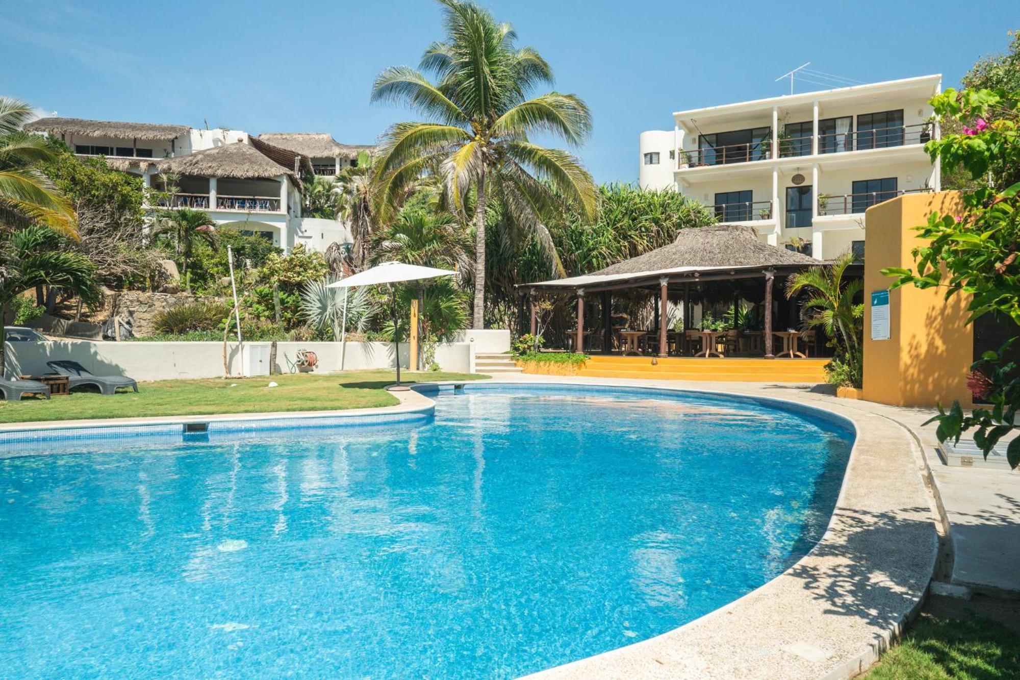 Manta Raya Hotel - Right On The Beach Cuatunalco المظهر الخارجي الصورة