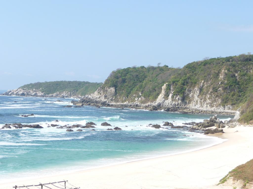 Manta Raya Hotel - Right On The Beach Cuatunalco المظهر الخارجي الصورة
