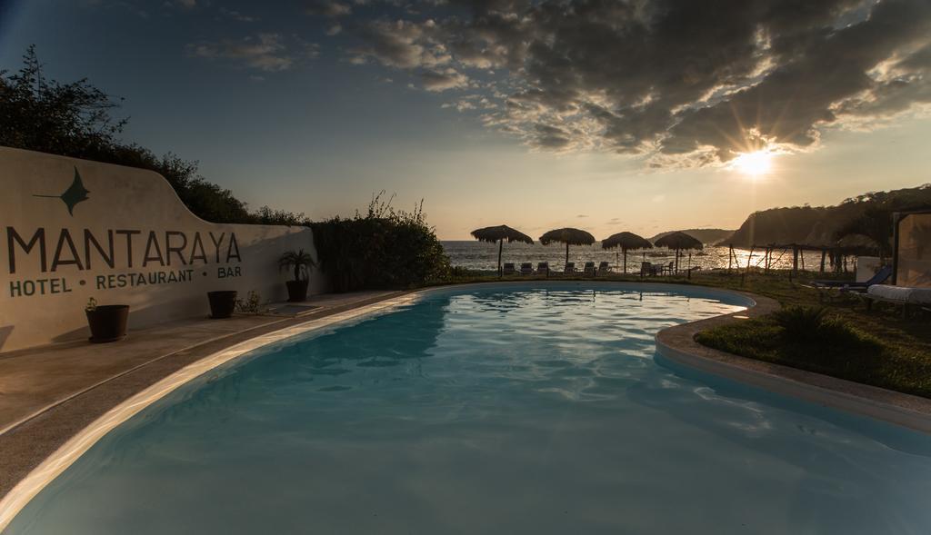 Manta Raya Hotel - Right On The Beach Cuatunalco المظهر الخارجي الصورة