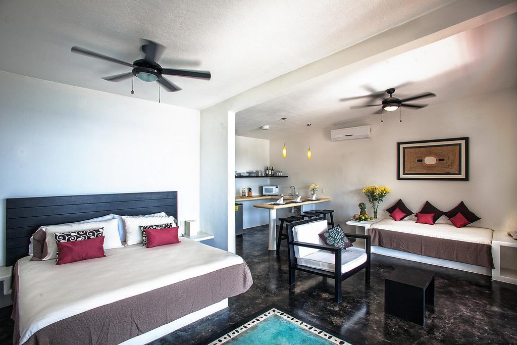 Manta Raya Hotel - Right On The Beach Cuatunalco المظهر الخارجي الصورة