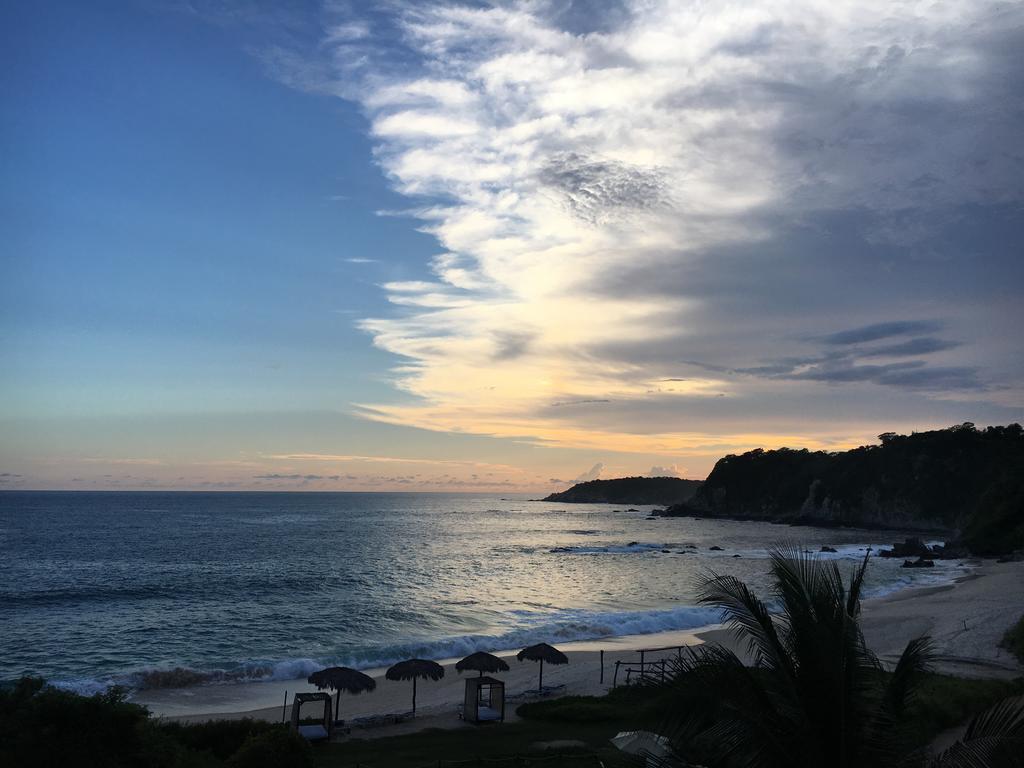 Manta Raya Hotel - Right On The Beach Cuatunalco المظهر الخارجي الصورة