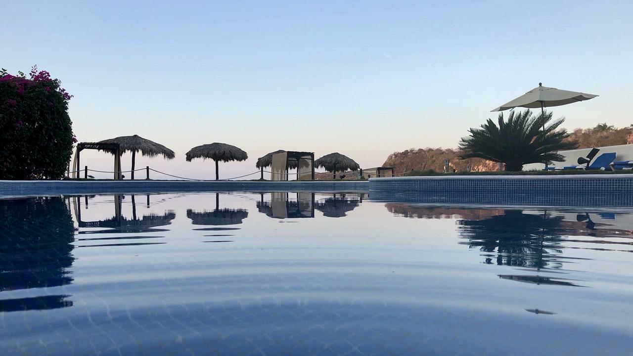 Manta Raya Hotel - Right On The Beach Cuatunalco المظهر الخارجي الصورة
