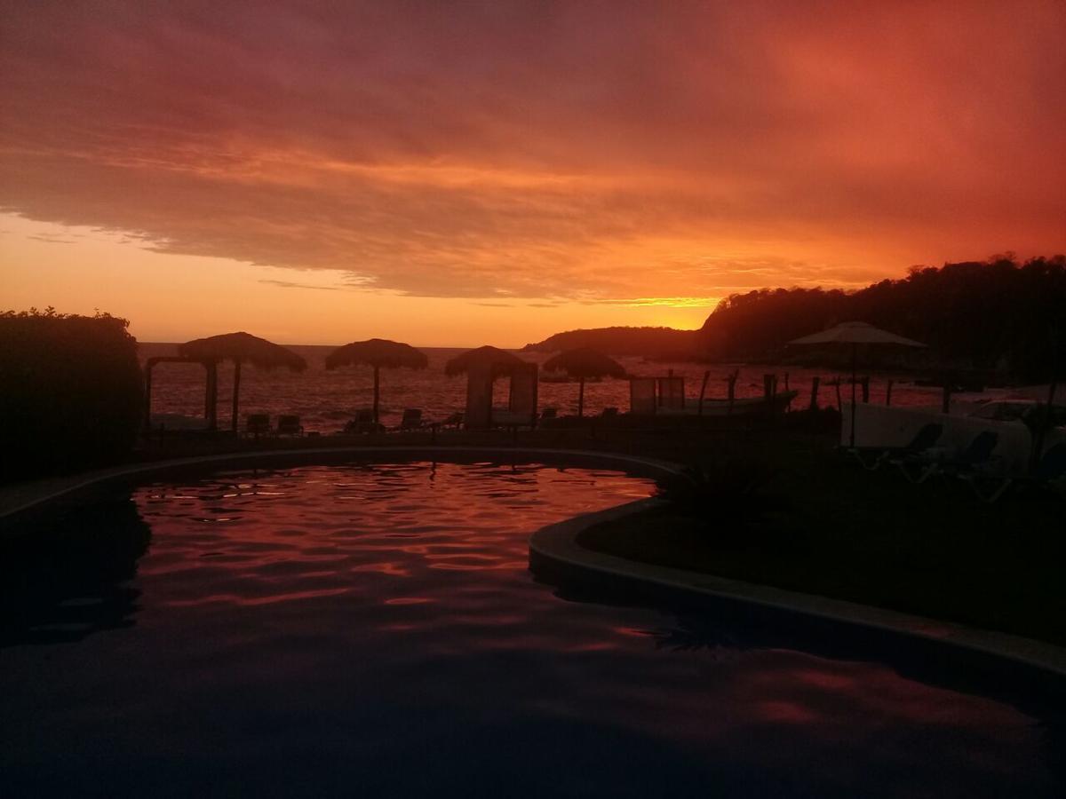 Manta Raya Hotel - Right On The Beach Cuatunalco المظهر الخارجي الصورة
