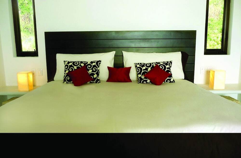 Manta Raya Hotel - Right On The Beach Cuatunalco المظهر الخارجي الصورة